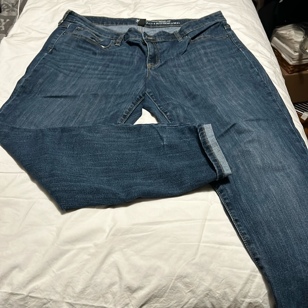 GAP Women’s Boyfriend Jeans - Medium Blue Wash